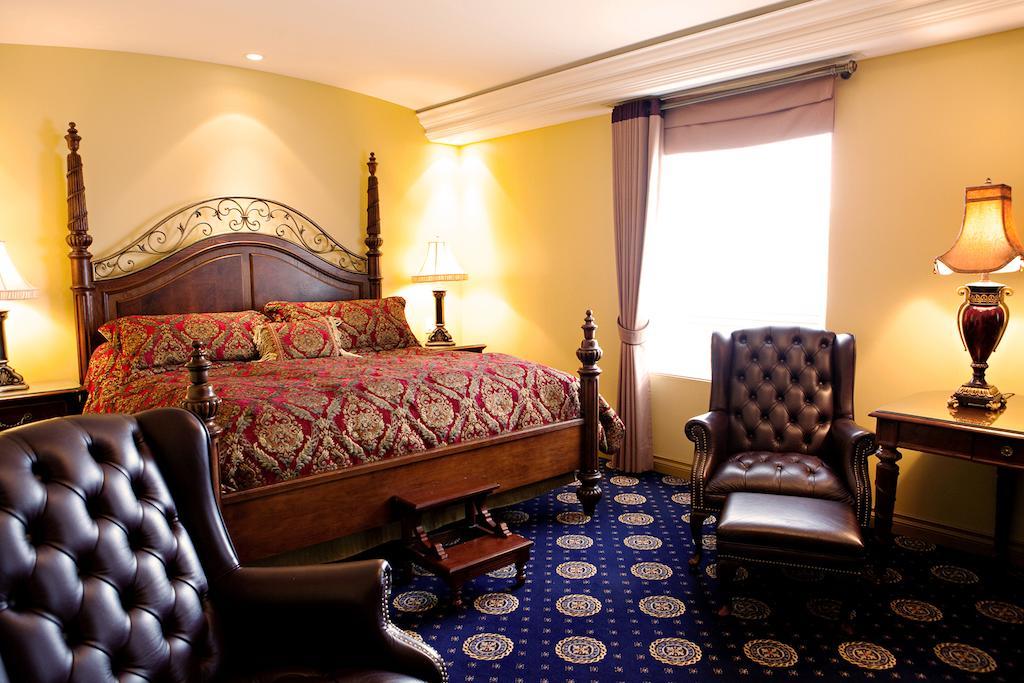 Chateau Louis Hotel & Conference Centre Едмонтон Екстер'єр фото